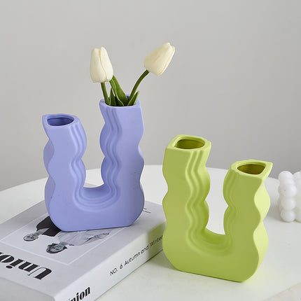 U-Shaped Ceramic Vase | Cream Style Minimalist Décor