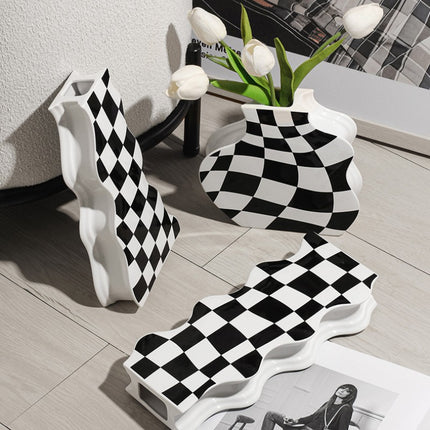 Checkerboard Ceramic Vase – Black & White Statement Décor