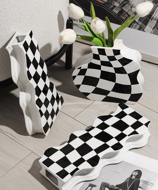 Checkerboard Ceramic Vase – Black & White Statement Décor