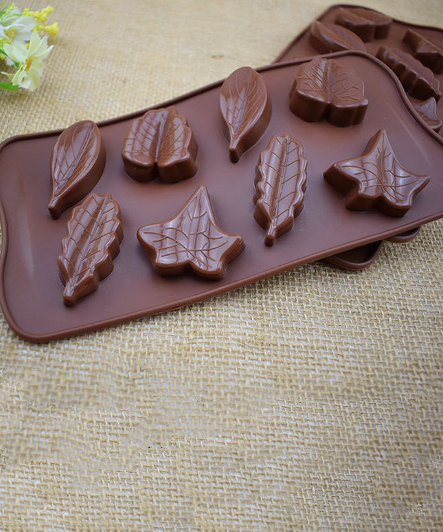 8-Leaf Silicone Chocolate or Cake Mould 🍰