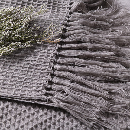 Knitted Waffle Blanket with Tassels – Beige or Dark Grey 🧶✨
