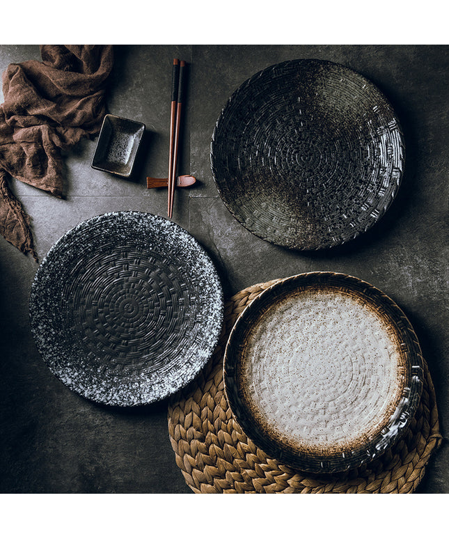Luxury Ceramic Flat Plate – 25cm Round | Retro Black Pearl Finish