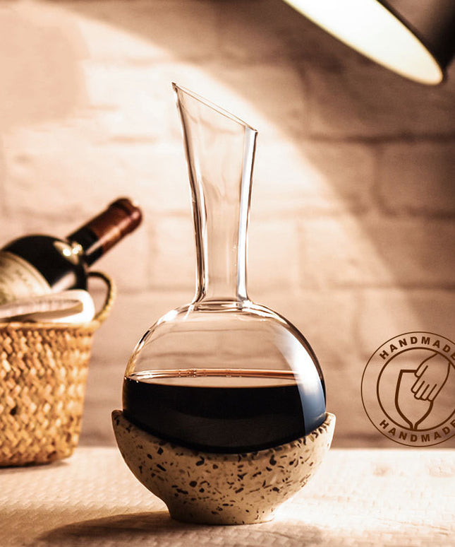 Crystal Glass Wine Decanter 🍷 – 900ml with Stone Stand