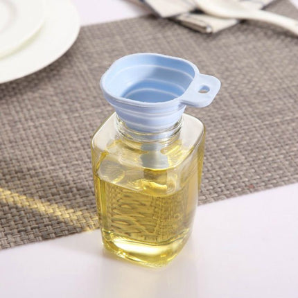 Foldable Silicone Square Funnel – Compact Kitchen Tool