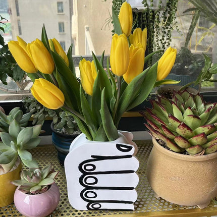 Hand Vase Sculpture – Creative Flower-Holding Illusion Décor