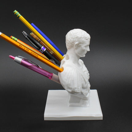 🗿 Statue Pen Holder – Where Organisation Meets Art