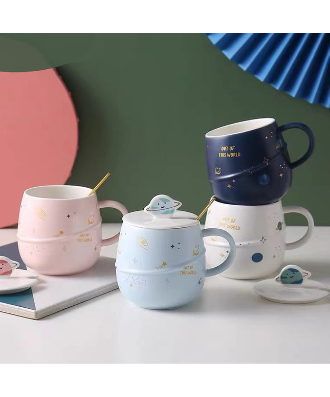Planet & Stars Mug 🌌 – With Lid, 4 Colours