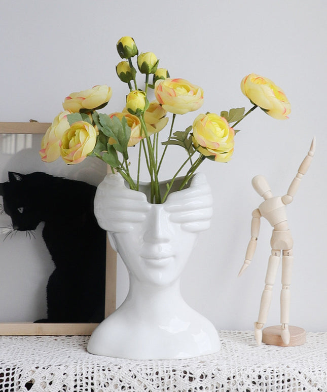 🤍 Abstract Face Vase – Nordic Eye-Covering Ceramic Art Piece