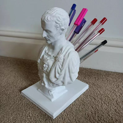 🗿 Statue Pen Holder – Where Organisation Meets Art