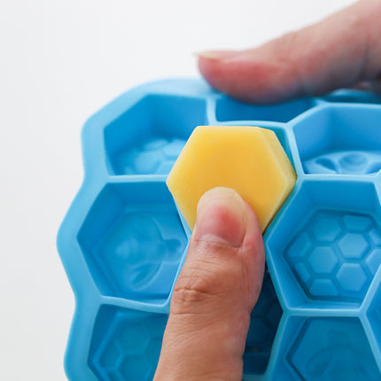 Honey Bee & Honeycomb Baking Mould 🐝 – Food Grade Silicone