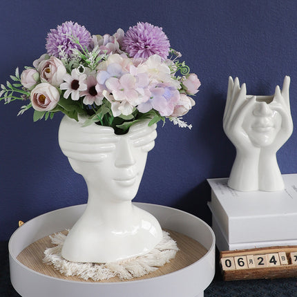 🤍 Abstract Face Vase – Nordic Eye-Covering Ceramic Art Piece