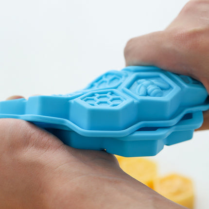 Honey Bee & Honeycomb Baking Mould 🐝 – Food Grade Silicone