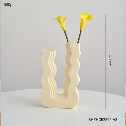 U-Shaped Ceramic Vase | Cream Style Minimalist Décor