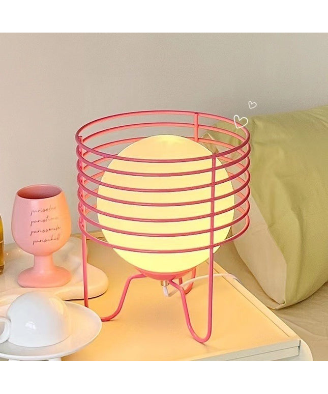 Colourful Wire Table Lamp – Retro Modern LED Lighting