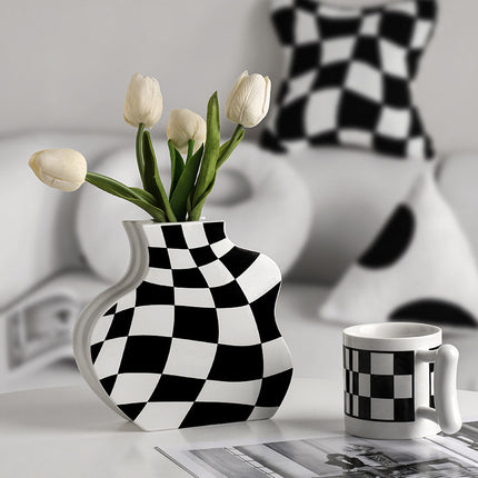 Checkerboard Ceramic Vase – Black & White Statement Décor
