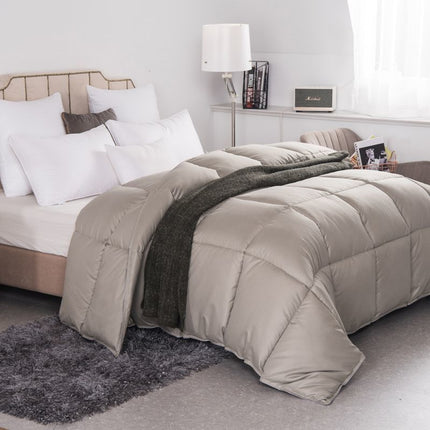 Goose Down Comforter | Luxury All Season Quilt