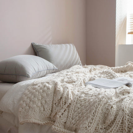 Hand-Woven Thick Wool Blanket – Cream Textured Acrylic Throw, 120x150cm